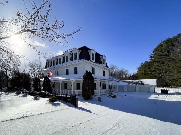 1645 Cross Road