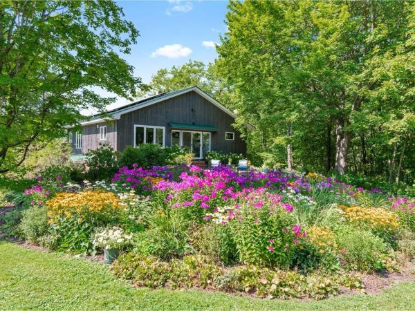 3120 Perry Hill Road
