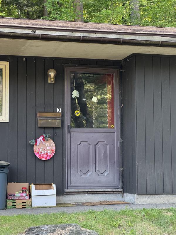 39 Brookside Drive