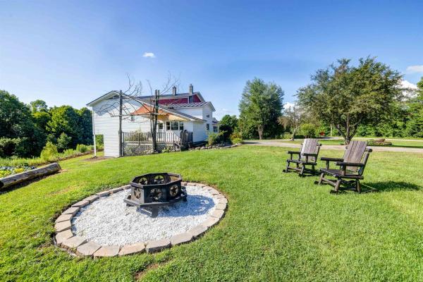 Single Family in Hardwick VT