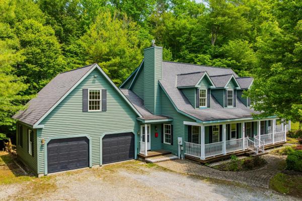 56 Mending Walls Road