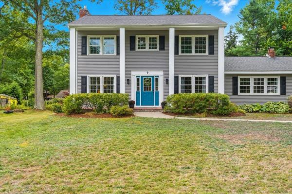 9 Forest Road
