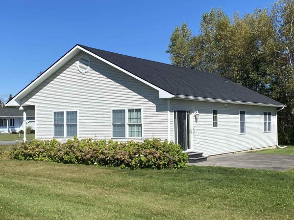 435 Memphremagog View