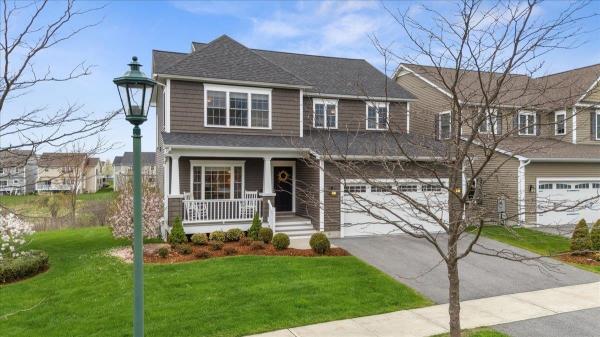 98 Sommerfield Avenue