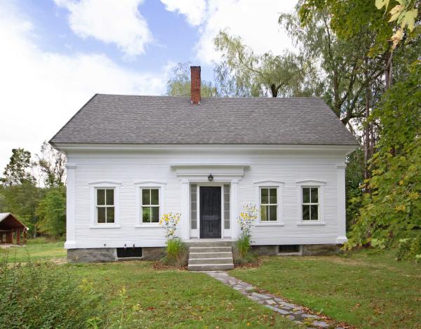 204 West River Road