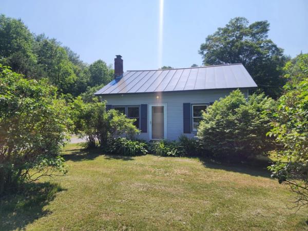 1082 W River Road