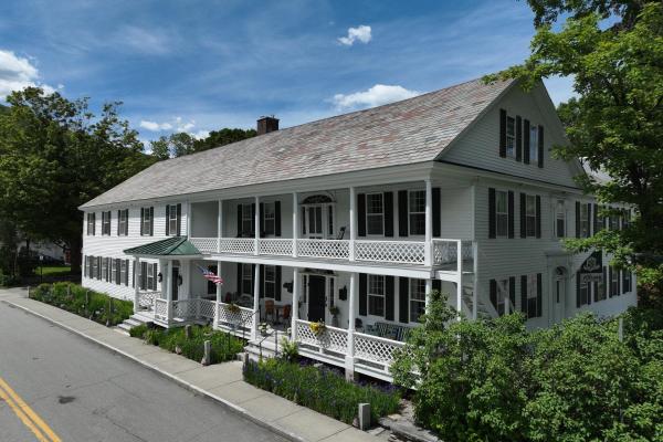 4 Court Street