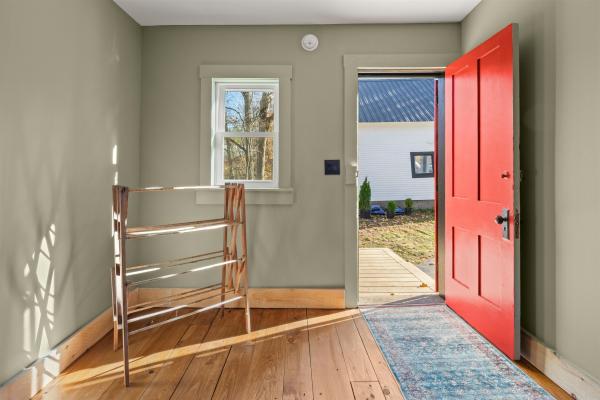 Single Family in Johnson VT
