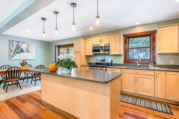 1097 Upper Pleasant Valley Road 1097 Upper Pleasant Valley Road