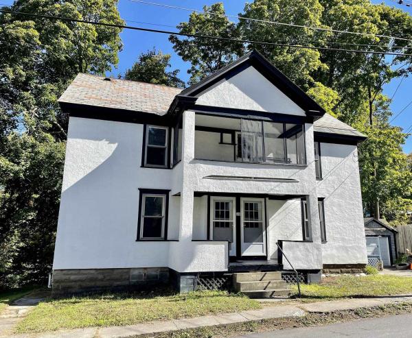 28 Blakeslee Street