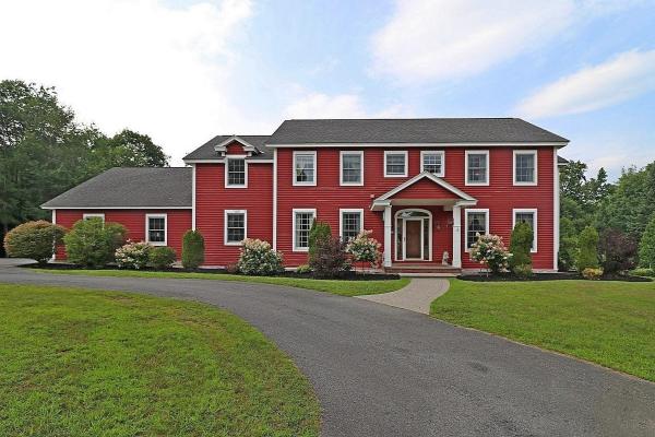 11 Tuttle Meadow Drive