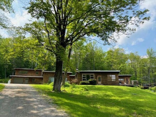 2588 Vermont Route 11