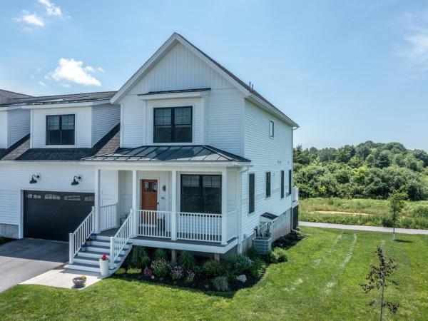 96 Aurora Road