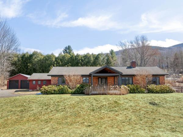 987 Common Road