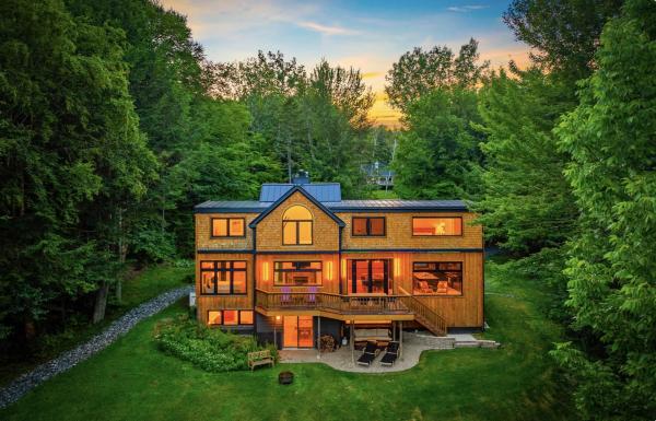 654 Moulton Lane