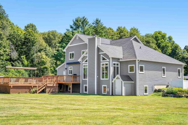 Single Family in Stowe VT