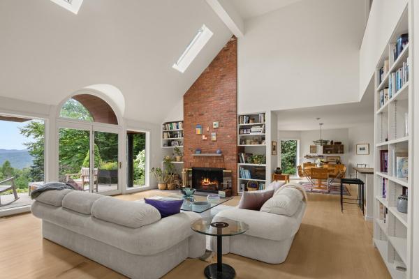 Single Family in Stowe VT