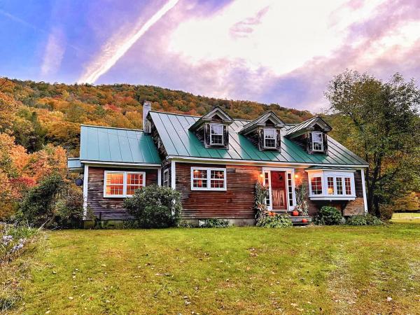 60 River Road