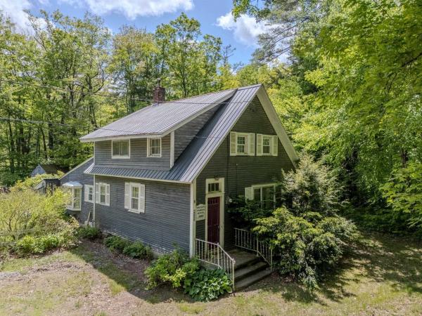 4322 Augur Hole Road
