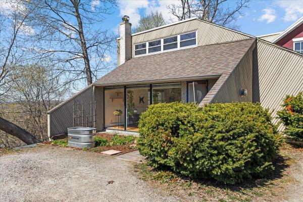 352 Colchester Avenue