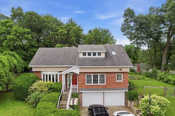 22 Redwood Terrace