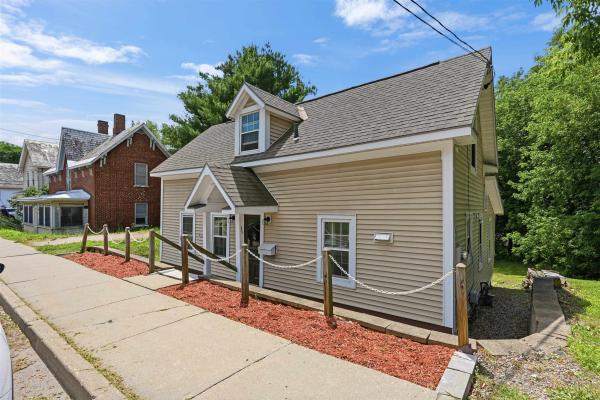 194 Malletts Bay Avenue