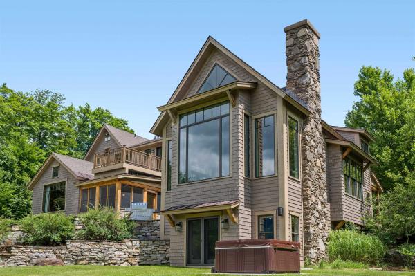Single Family in Stowe VT