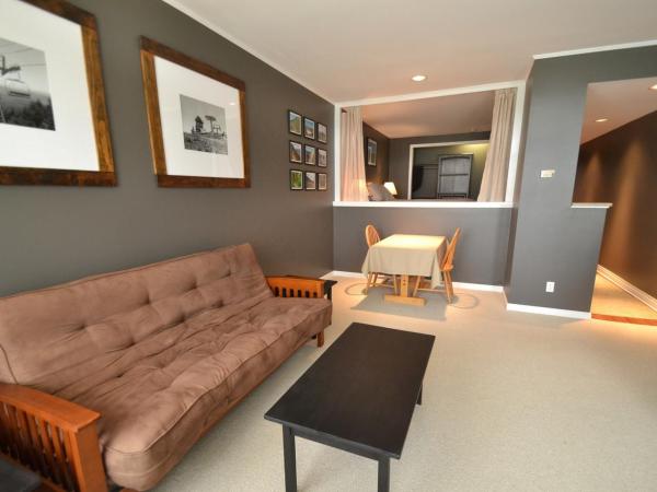 30 Mountainside Drive
