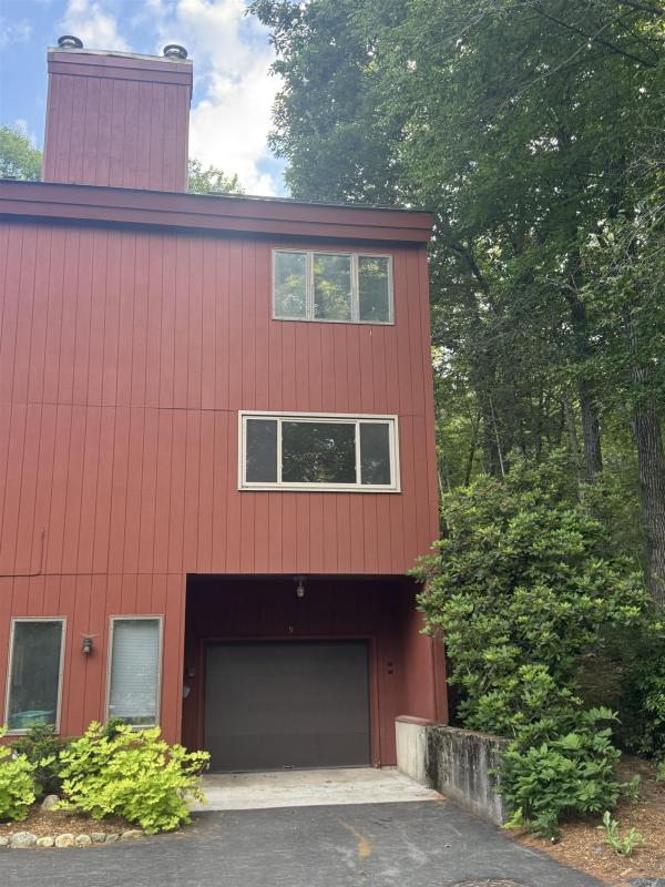 9 Evergreen Lane