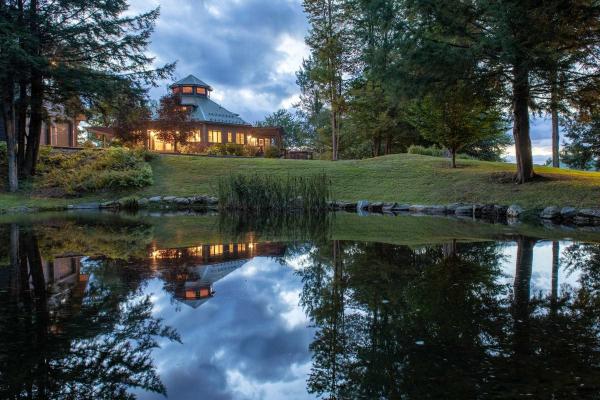 Single Family in Hyde Park VT