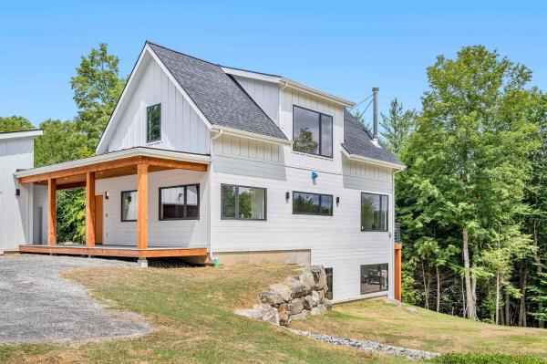 Single Family in Morristown VT