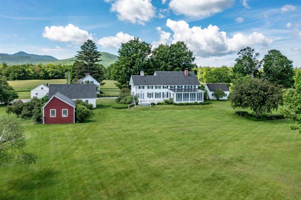 Single Family in Stowe VT