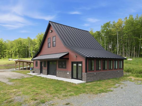 2717 Oregon Road