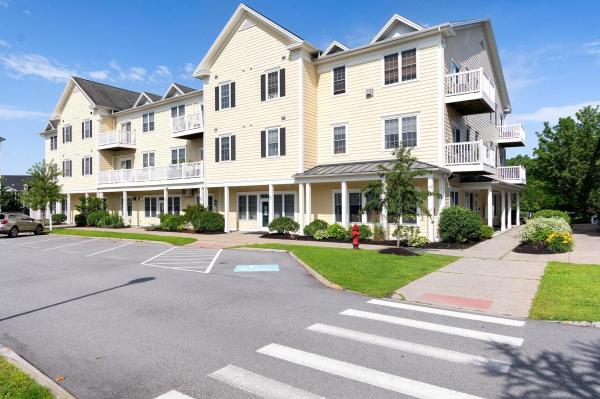 42 Severance Green