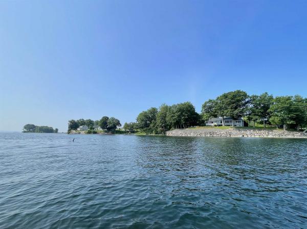 Single Family in Grand Isle VT