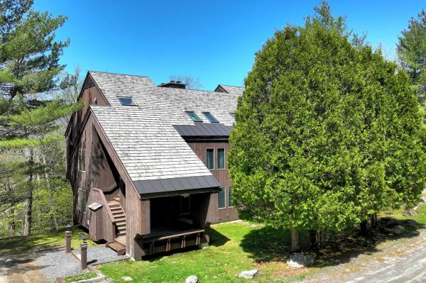 1226 East Ash Road