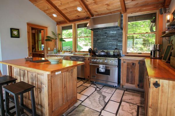 Single Family in Stowe VT