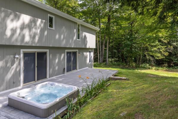 Single Family in Duxbury VT