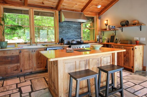 Single Family in Stowe VT