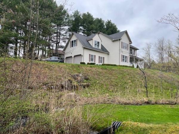20 Moonbrook Drive
