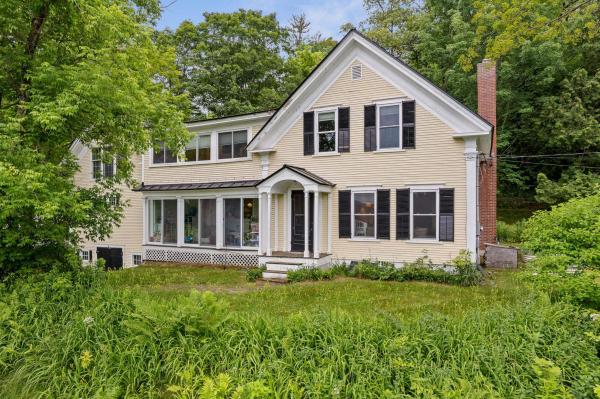 7 Slayton Terrace