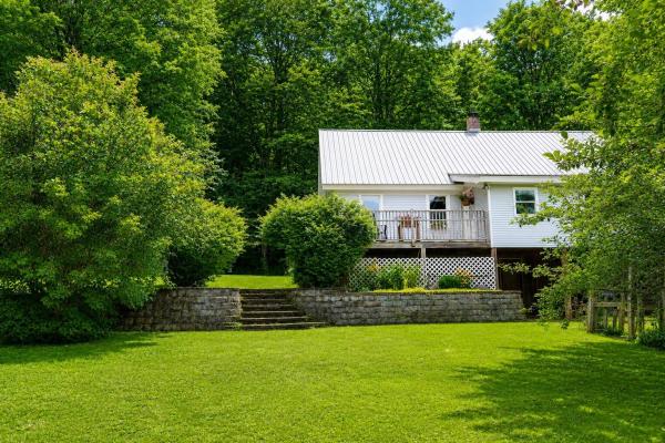 1114 Sand Hill Road