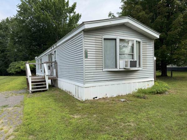 Mobile Home in Hyde Park VT