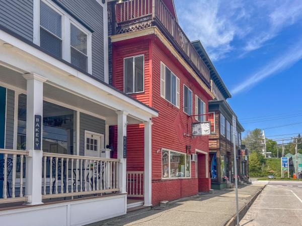 18 Cross Street