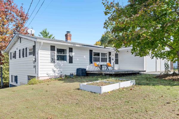 18 Meadowcrest Lane