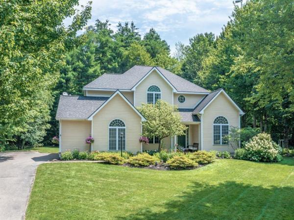 8 Lida Drive