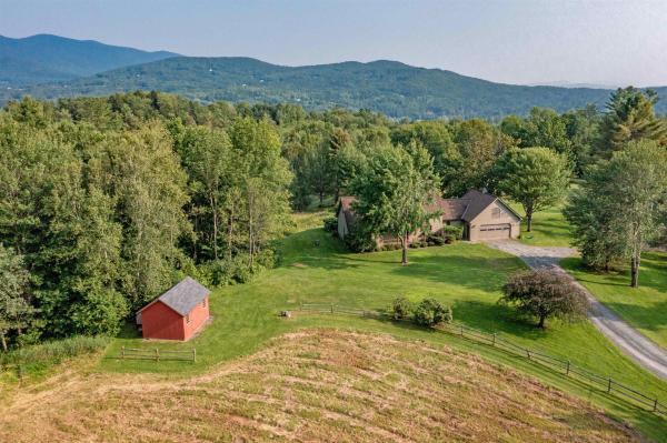 Single Family in Stowe VT