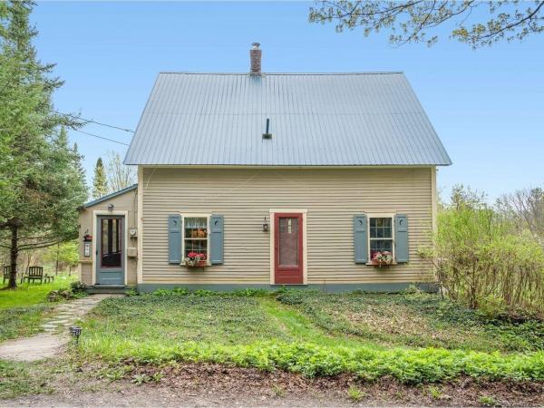 875 Sparrow Farm Road