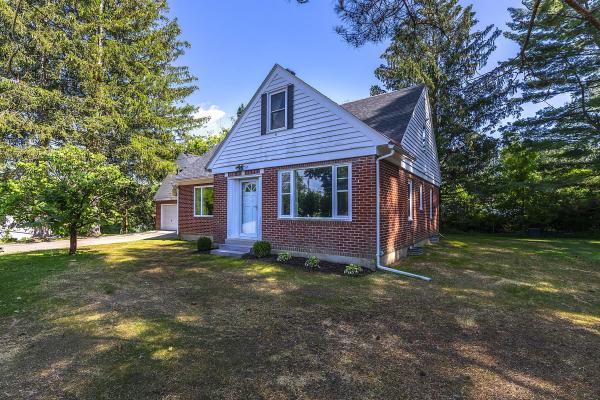 60 Knoll Crest Lane