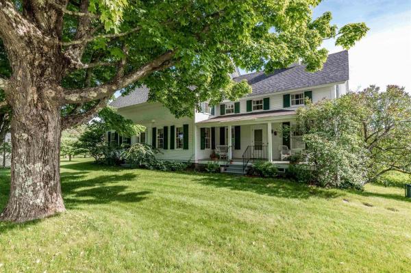 Single Family in Morristown VT